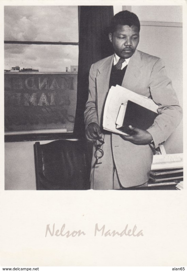 Nelson Mandela South African Polititician Leader In 1952 Image On C1980s/90s Vintage Postcard - Other & Unclassified