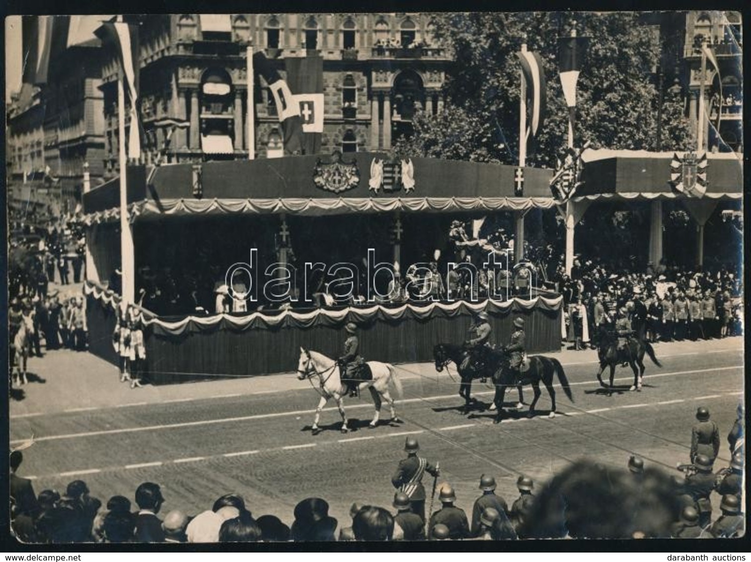 1937 Budapest, Andrássy út, III. Viktor Emánuel Olasz Király Látogatása, Fotó, Felületén Törésnyomokkal, 17×23 Cm - Sonstige & Ohne Zuordnung