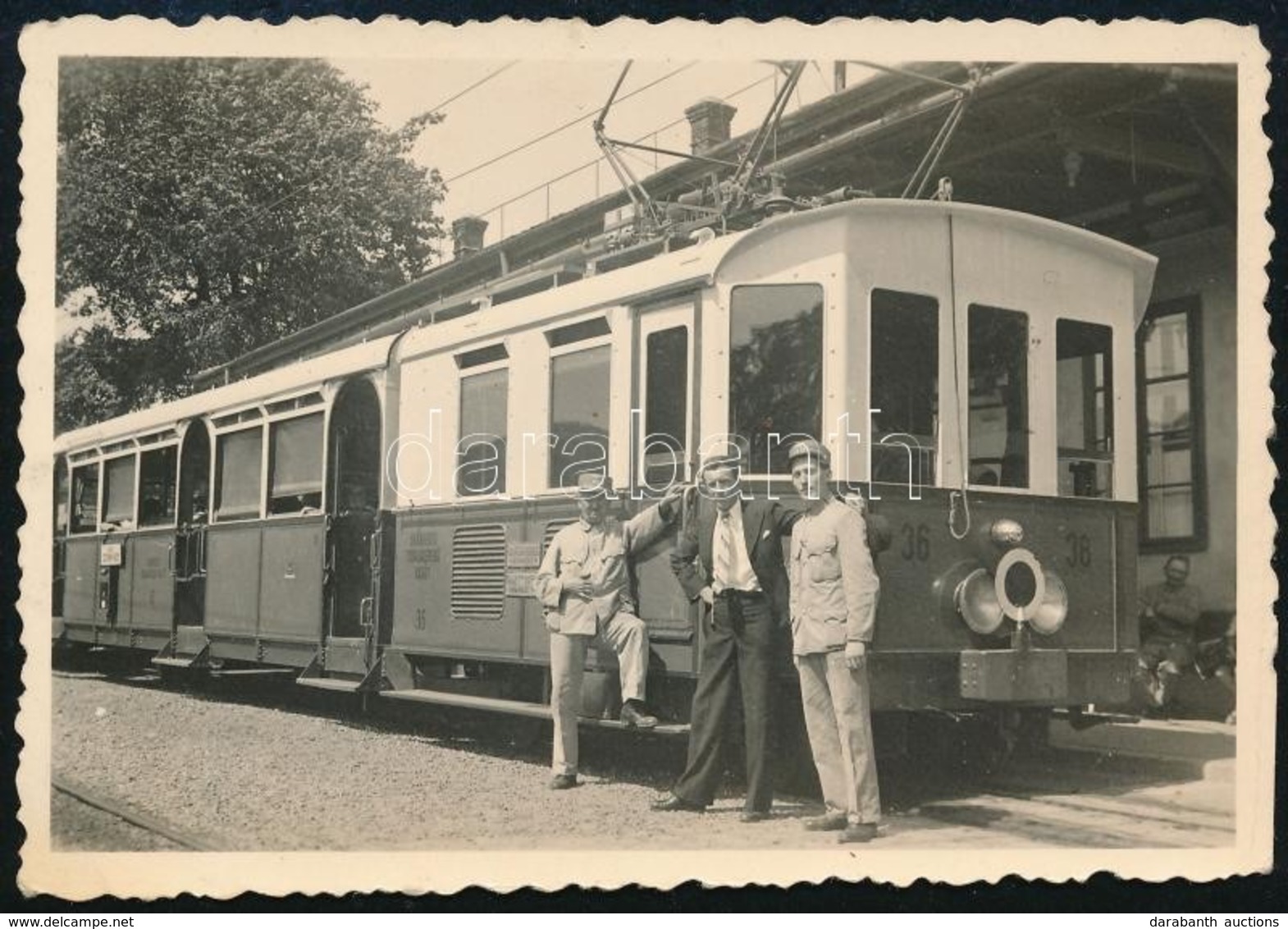 1930 A Fogaskerekű Vasút A Széchenyi-hegyi Végállomásnál A Személyzettel, Fotó, 6×9 Cm - Sonstige & Ohne Zuordnung