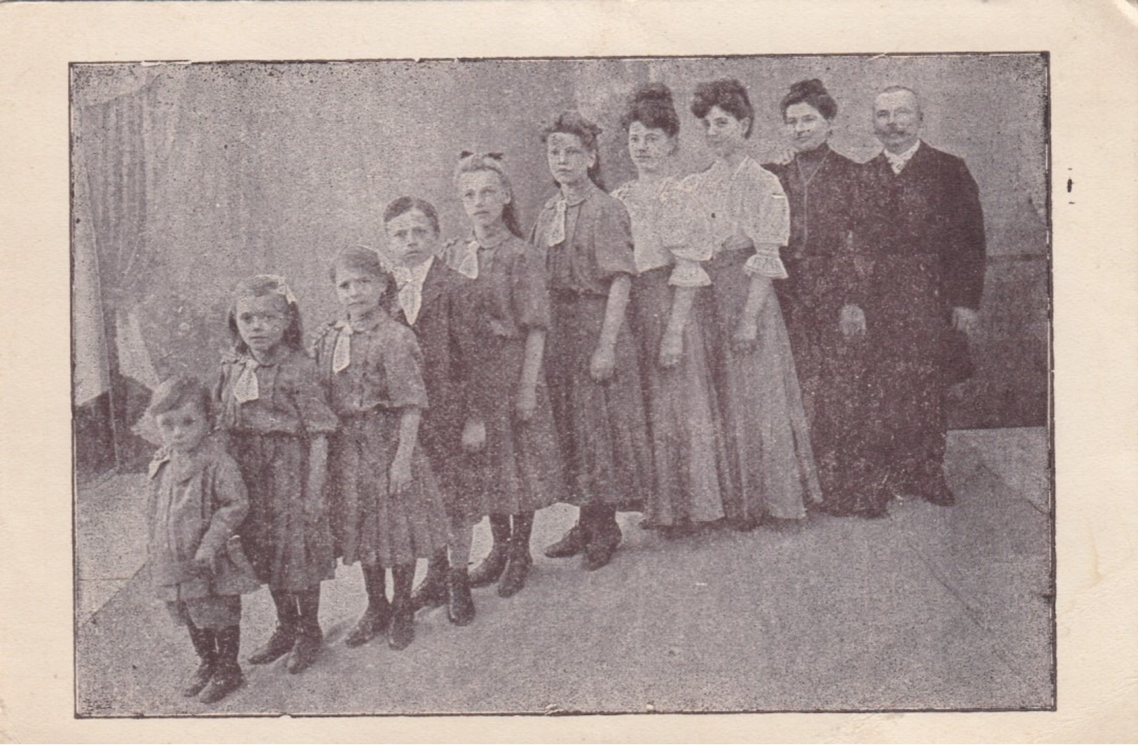 POSTUMIA, Slovania, 1900-10s; Hotel Paternost, Portrait Of A Family Of 10 - Slovenia