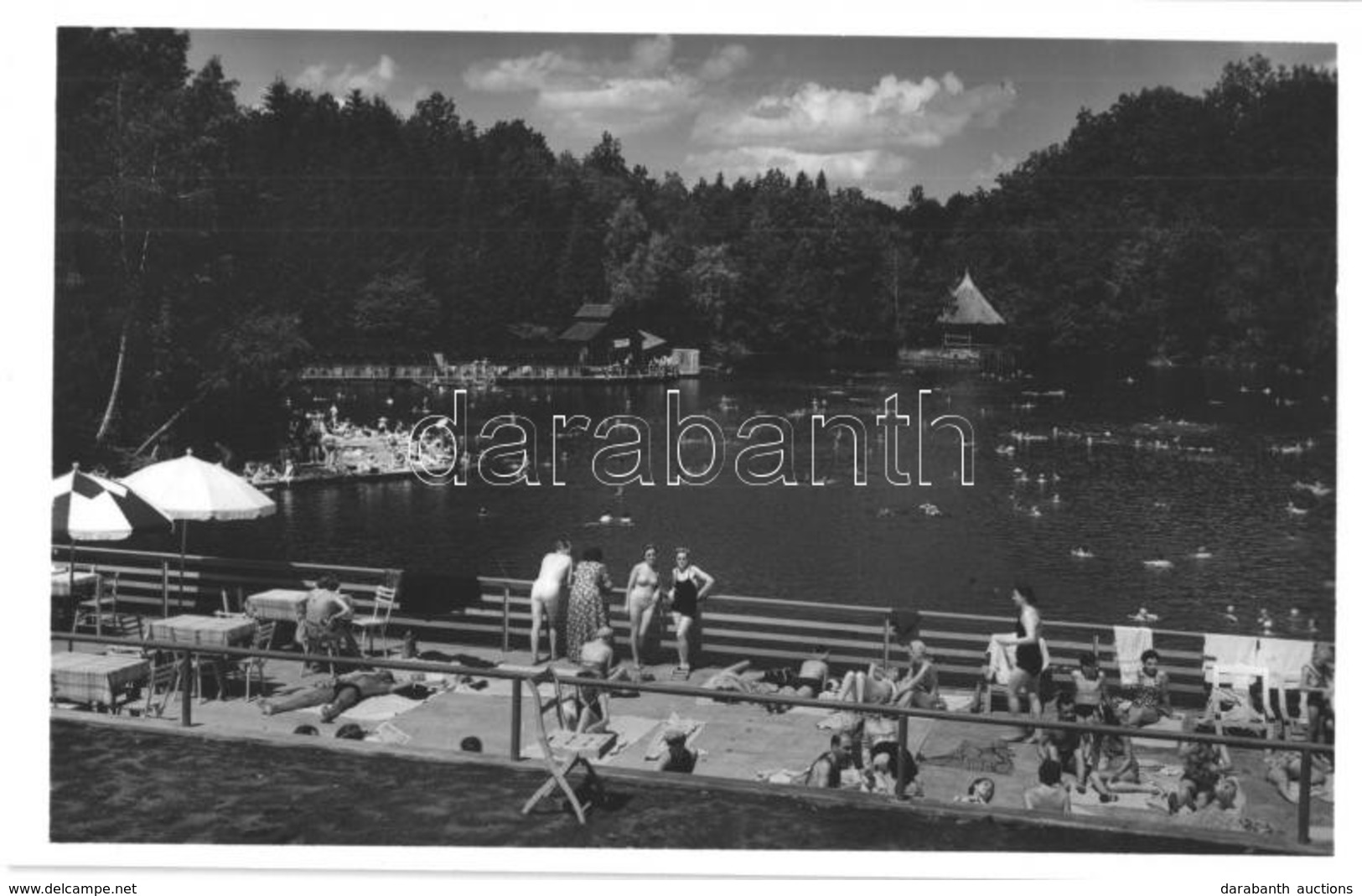 ** T1 Szováta-fürdő, Baile Sovata; Medve Tó, Fürdőzők, Napozók. Körtesi K. Fényképész Felvétele és Kiadása / Lacul Ursu  - Ohne Zuordnung