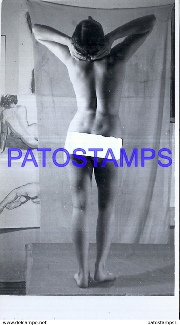 118870 REAL PHOTO SENSUAL WOMAN BACKWARDS EROTIC NUDE ARTISTIC NO POSTAL POSTCARD - Fotografia