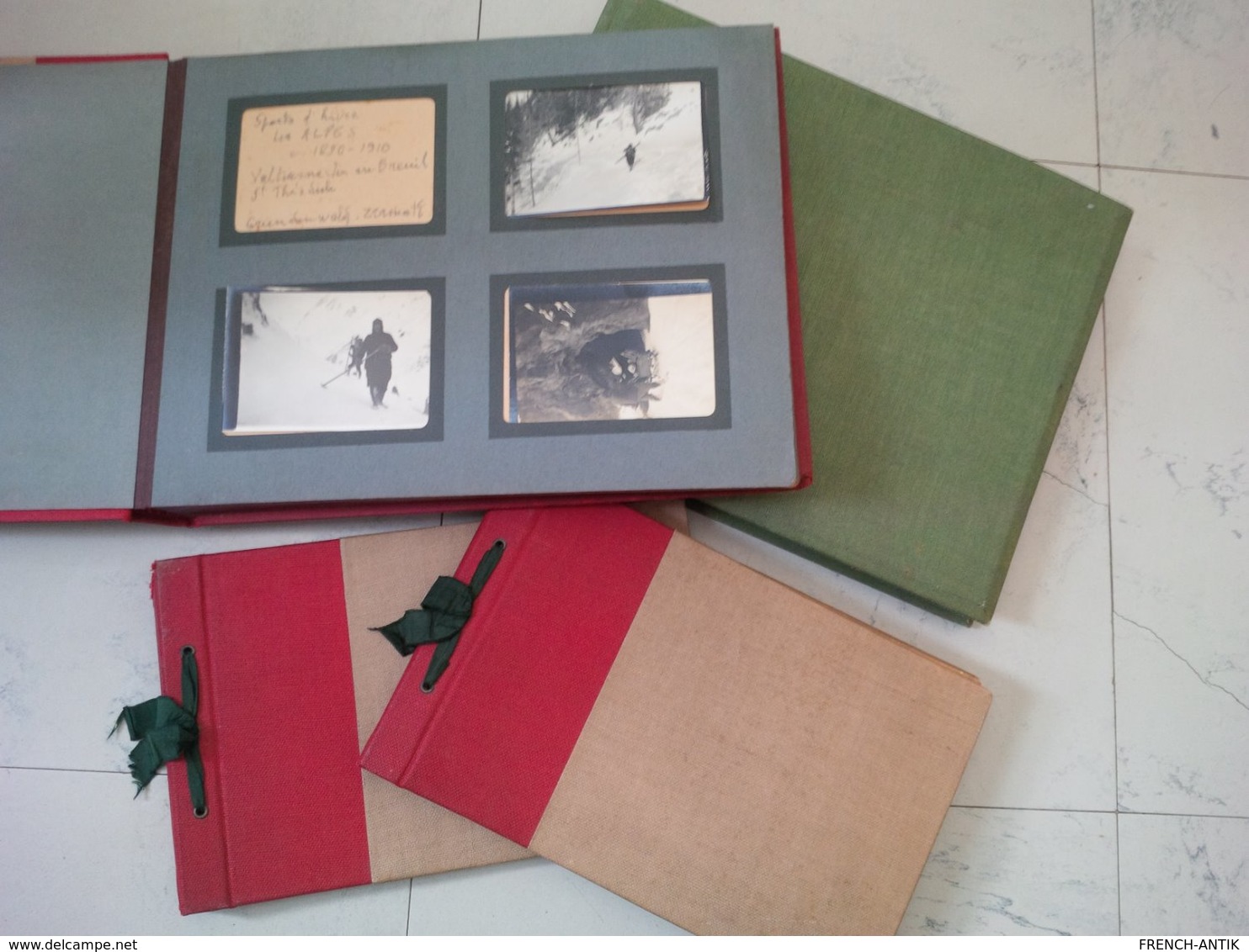 LOT 4 ALBUM SPORTS D HIVER MONTAGNE ZERMATT GRUNDENWALD BERNE MONT ST BERNARD BERN OURS CHIEN SKI - Albums & Collections