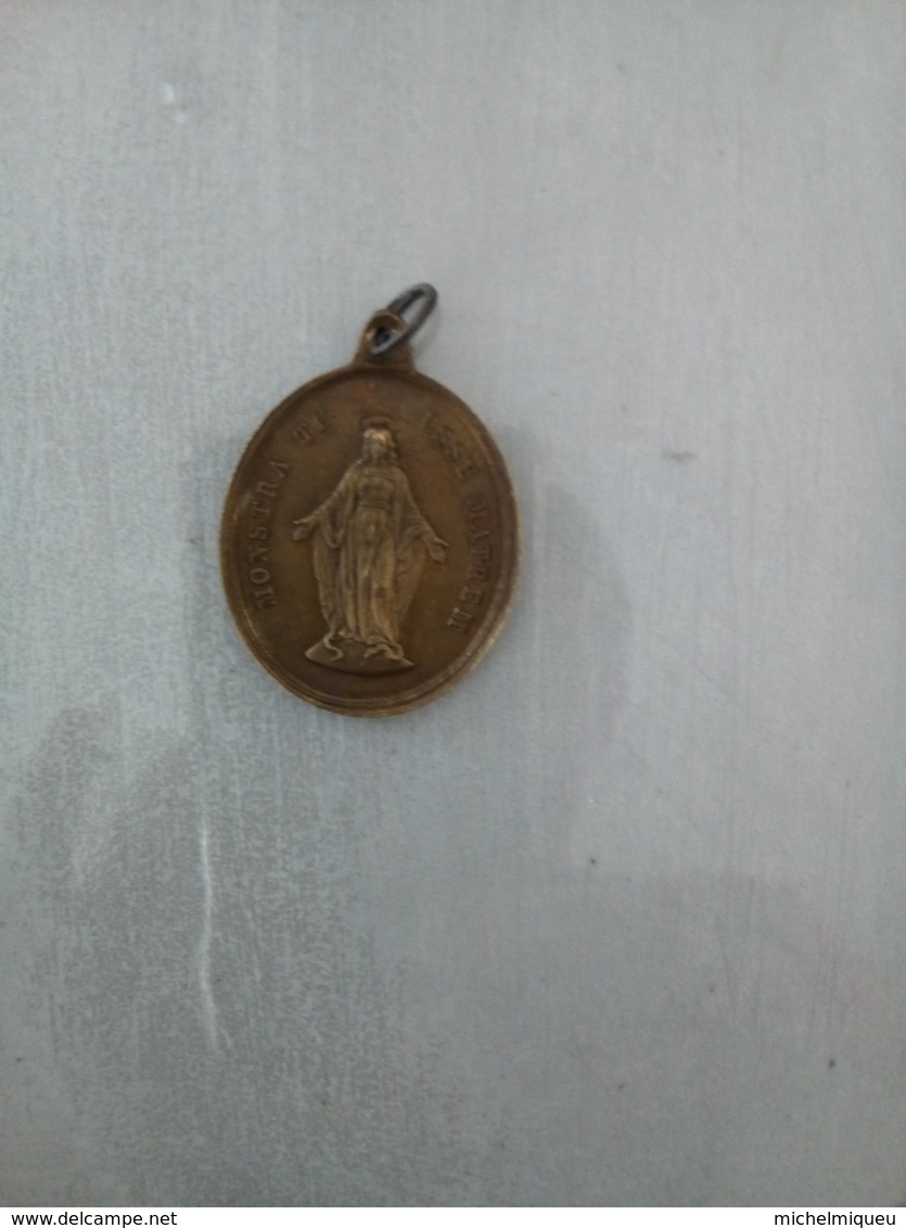 8827- 2019   MEDAILLE RELIGIEUSE - Religione & Esoterismo