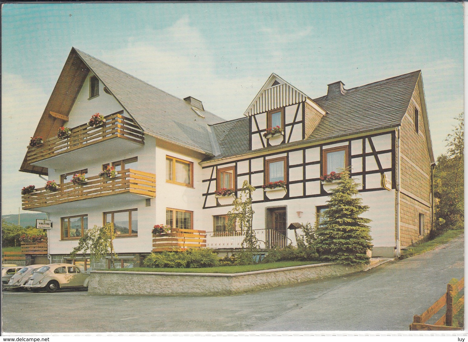 WESTFELD SCHMALLENBERG, Pension - Restaurant HAUSHARBECKE, VW Käfer Am Parkplatz 1976 - Schmallenberg