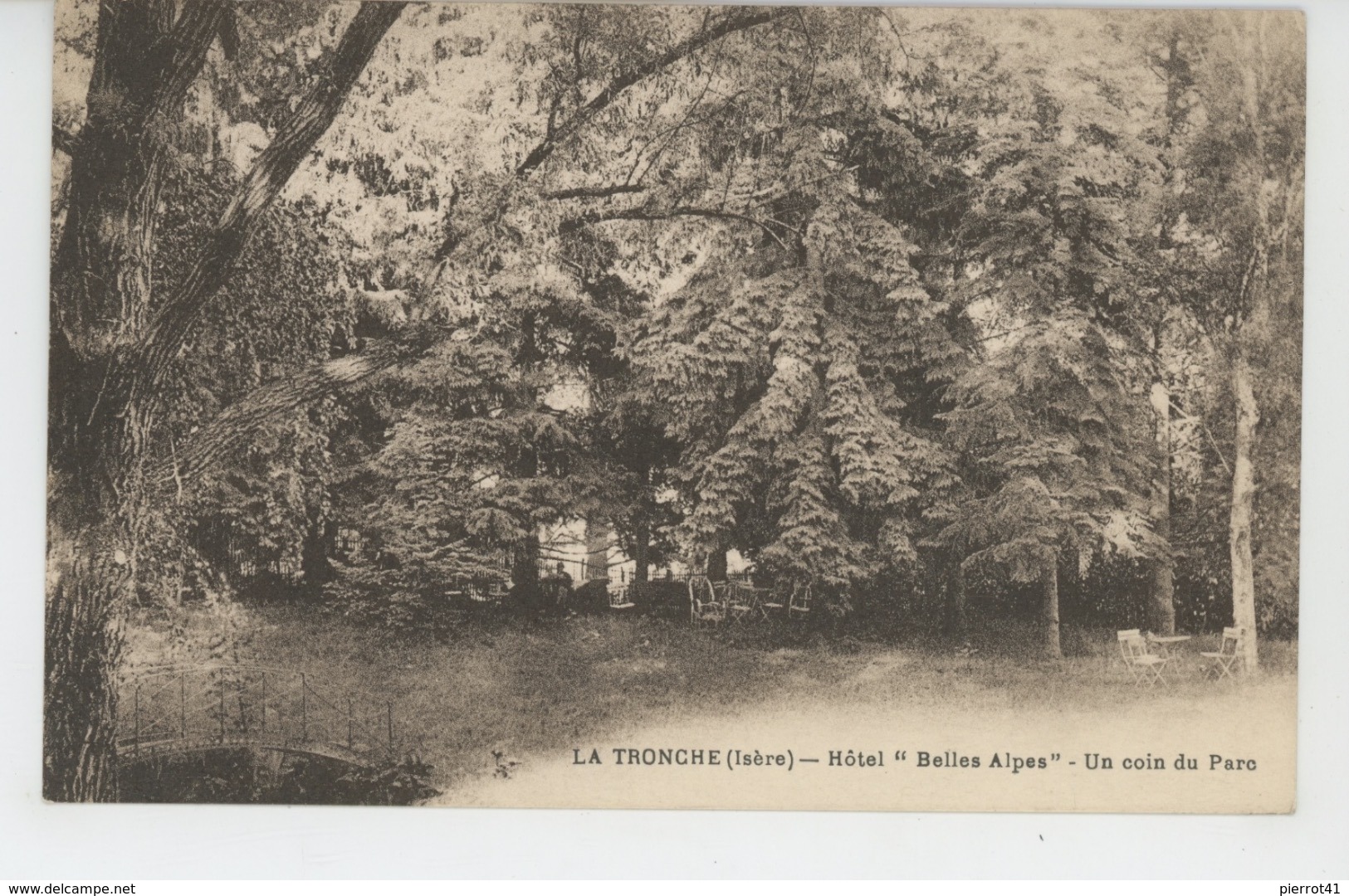 LA TRONCHE - Hôtel "BELLES ALPES " - Un Coin Du Parc - La Tronche