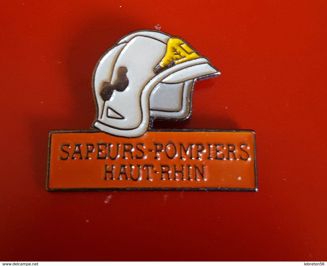 PIN'S " POMPIERS " Sapeurs Pompiers Du Haut Rhin  TRES JOLI - Pompiers