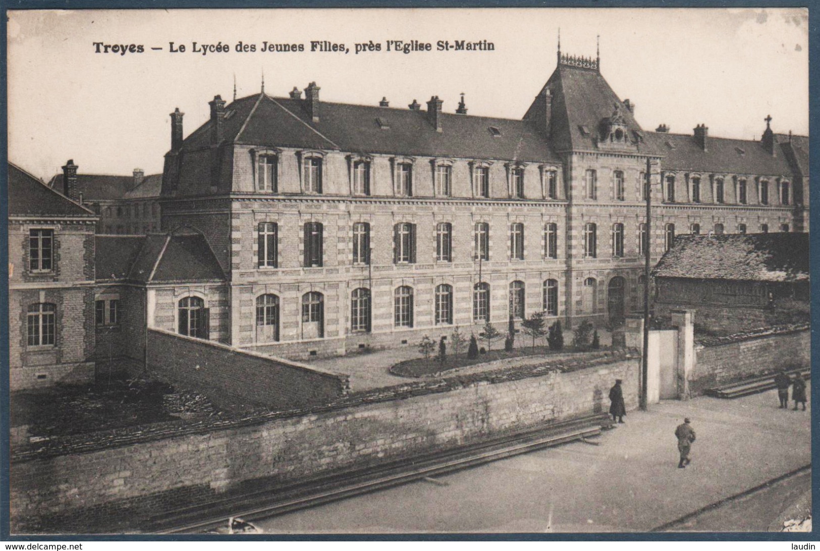 Lot 7 de 62 cartes postales Troyes uniquement , tous les visuels dans l'annonce