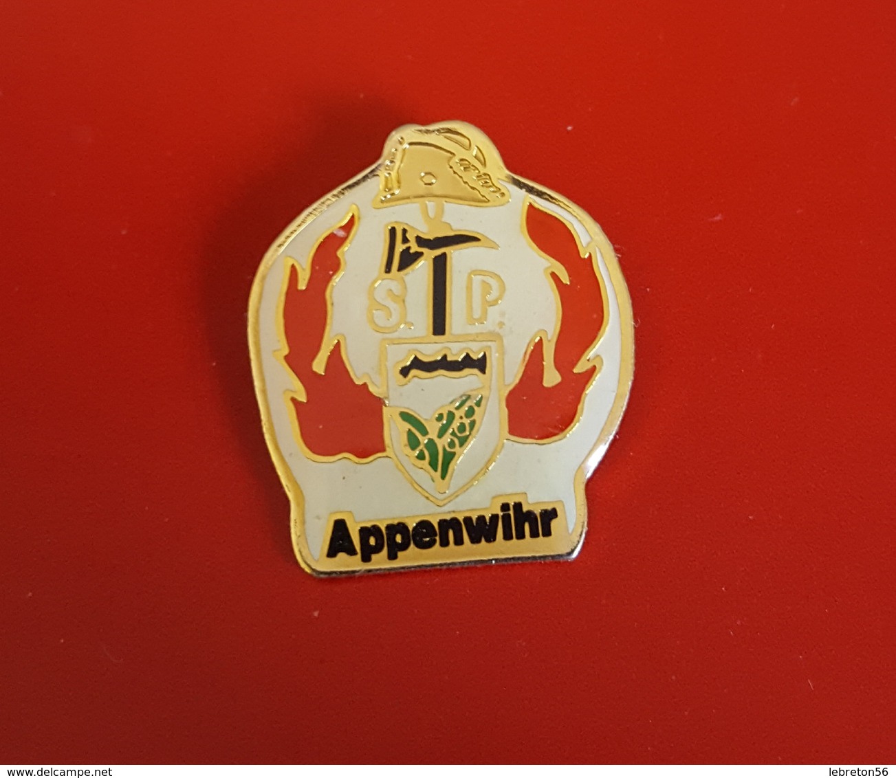 PIN'S " POMPIERS "  Sapeurs Pompiers APPENWIHR  ( Haut-Rhin)   TRES JOLI - Pompiers