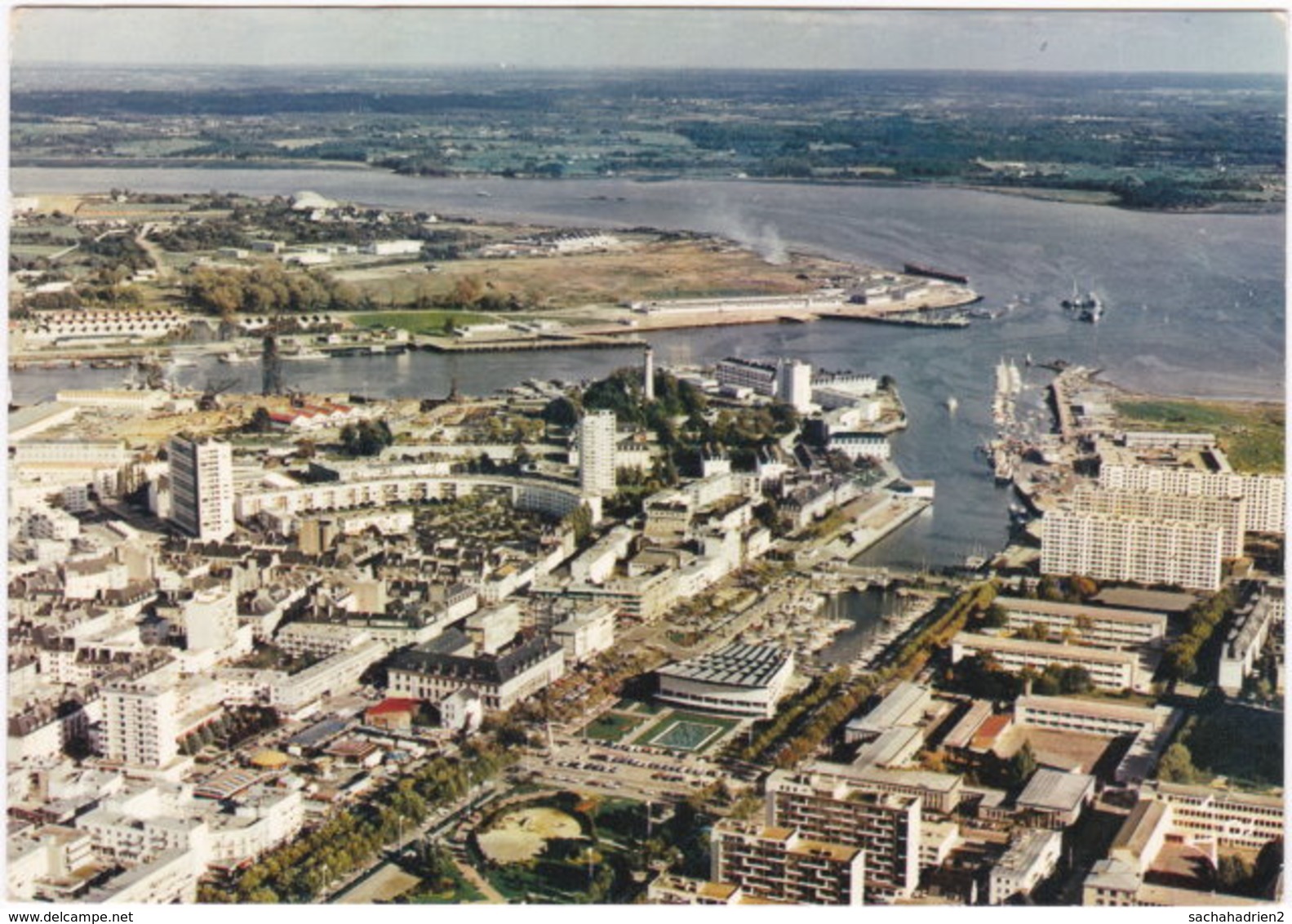 56. Gf. LORIENT. Les Jardins Et Le Palais Des Congrès. 1229 - Lorient