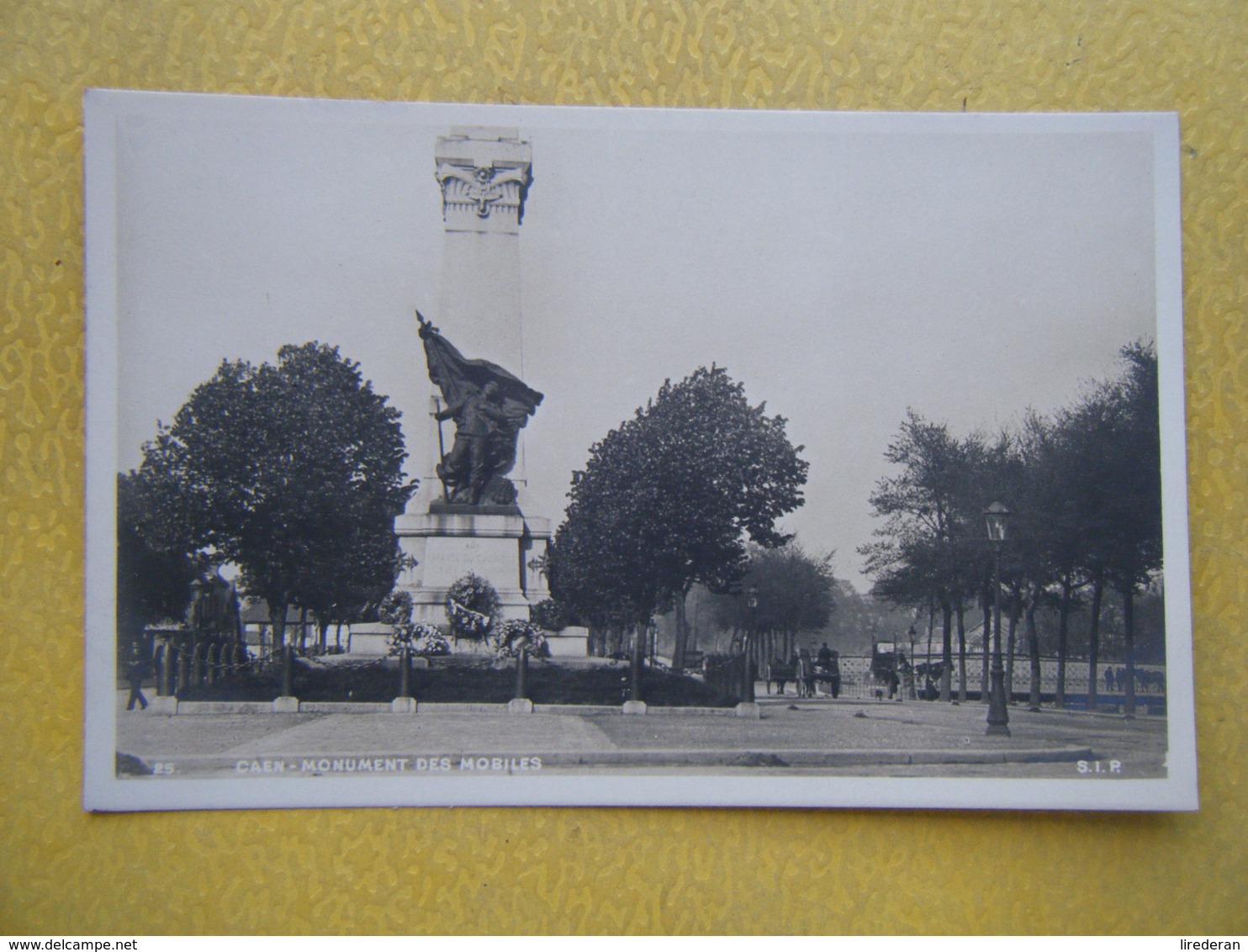 CAEN. Le Monument Des Mobiles. - Caen