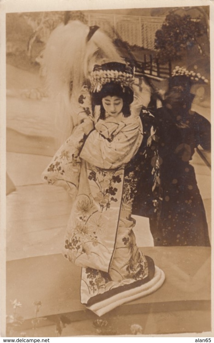 Japan, Woman Performs In Traditional Fashion, Dance? Theatre? C1900s/10s Vintage Real Photo Postcard - Other & Unclassified