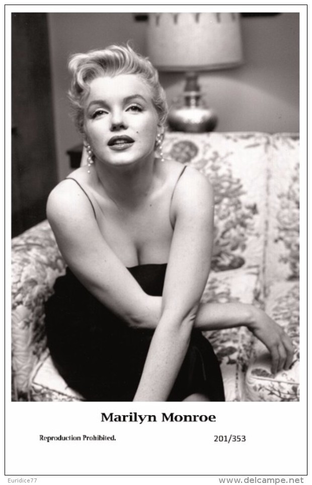 MARILYN MONROE - Film Star Pin Up PHOTO POSTCARD- Publisher Swiftsure 2000 (201/353) - Mujeres Famosas