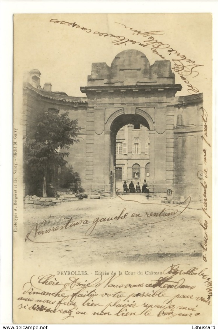 Carte Postale Ancienne Peyrolles - Entrée De La Cour Du Château - Peyrolles