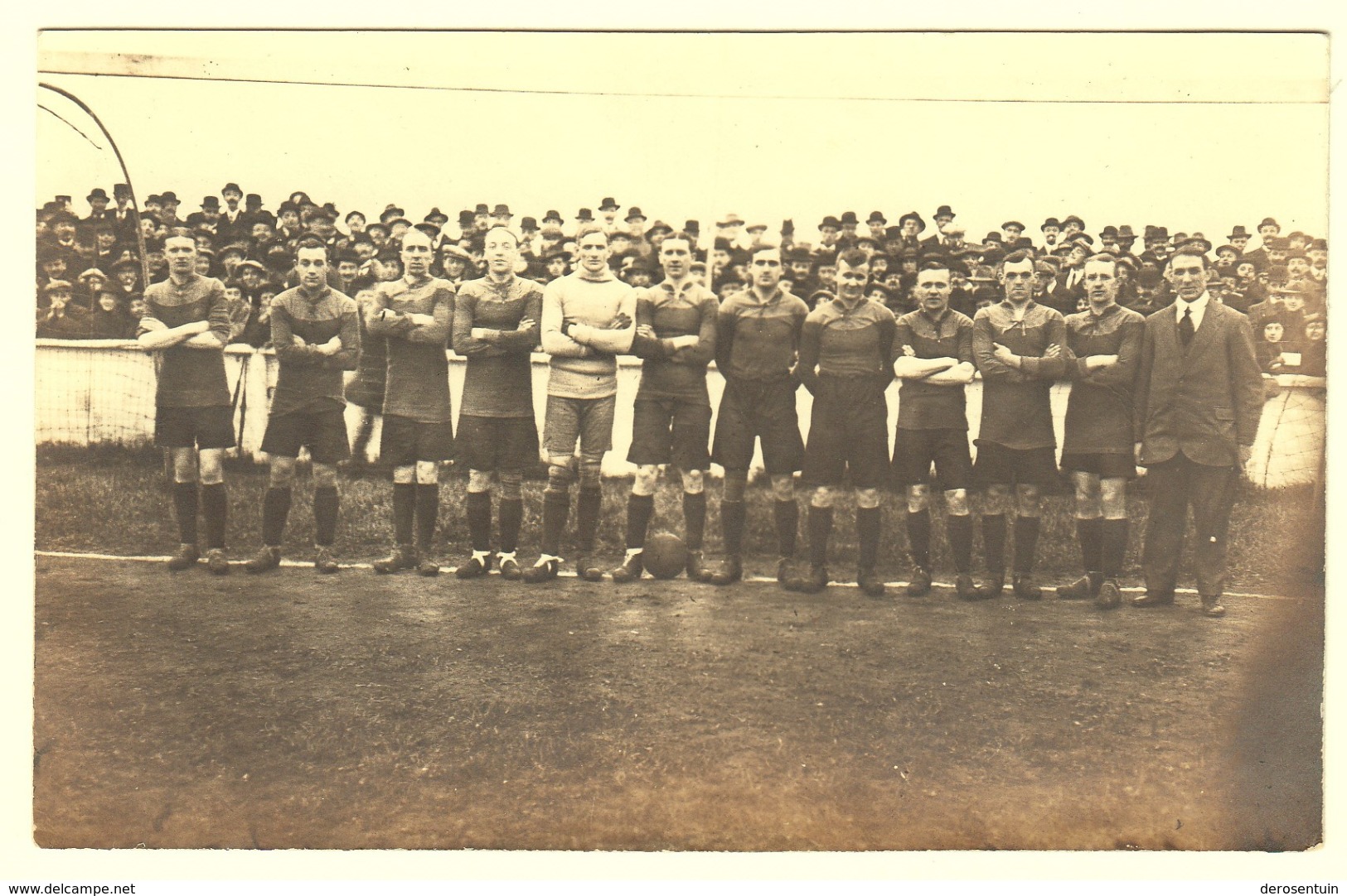 #21590	[Postkaarten] Lot van 14 fotokaarten (schieten op de kermis, voetbal, atletiek, alpinisme ...)