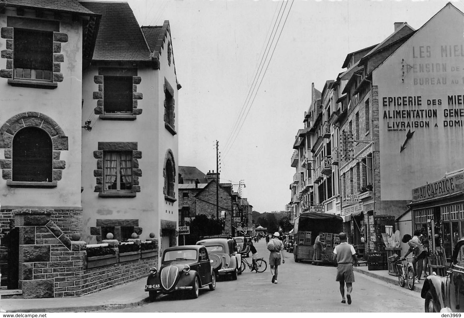 SAINT-CAST - Le Quartier Des Mielles - Automobiles - Hôtel Des Mielles - Magasin Au Caprice - Saint-Cast-le-Guildo