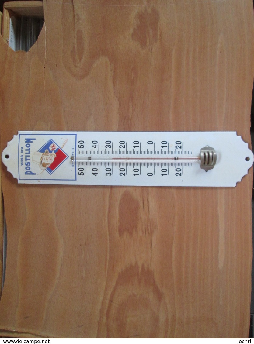 Thermometre Emaille  Vin Du  Postillon - Letreros