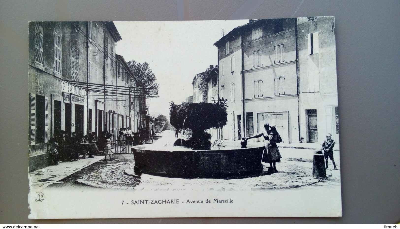 CPA. SAINT ZACHARIE - AVENUE DE MARSEILLE - LA FONTAINE - Carte Animée - 1916 écrite - Saint-Zacharie
