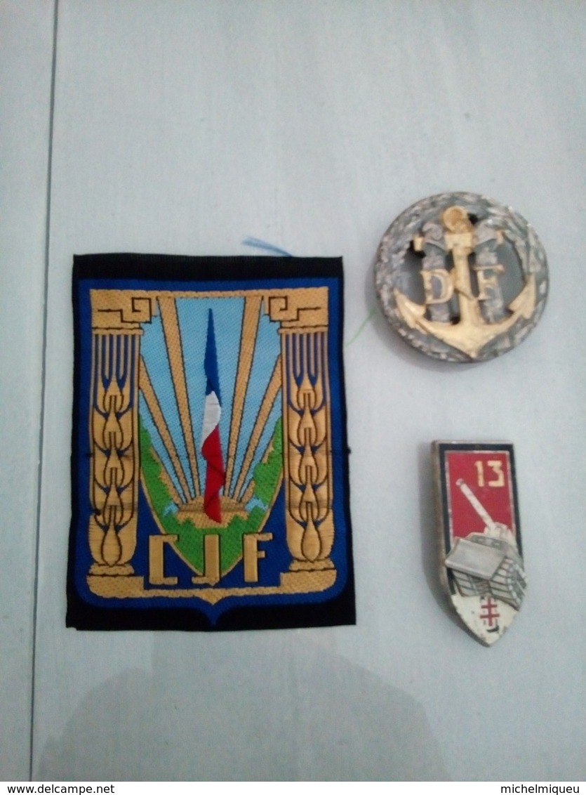 8905  -2019   LOT MILITARIA INSIGNE - Andere & Zonder Classificatie