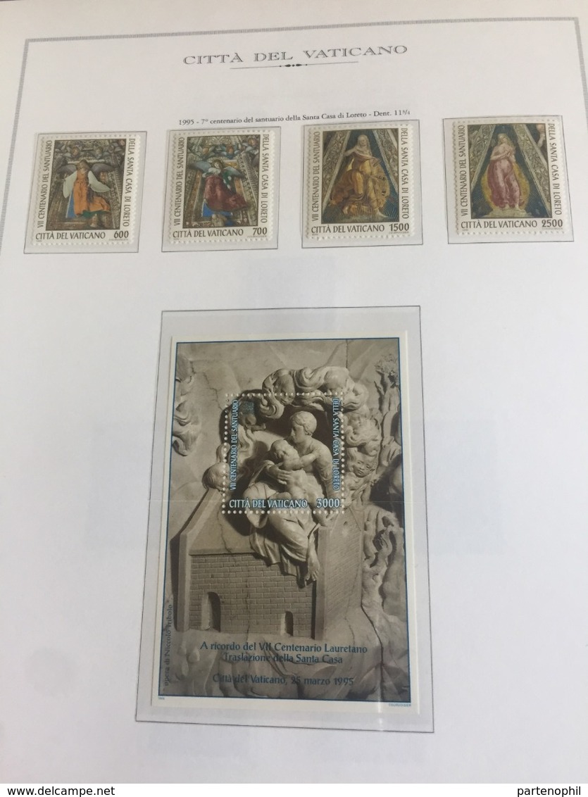 Vaticano Collezione 1969/2000 - Montata in 2 album Marini quasi completa del periodo MNH