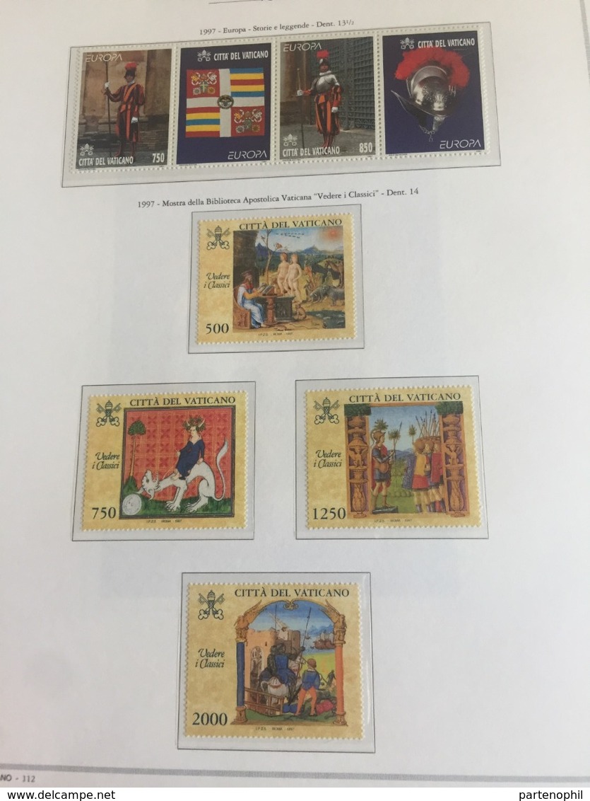 Vaticano Collezione 1969/2000 - Montata in 2 album Marini quasi completa del periodo MNH