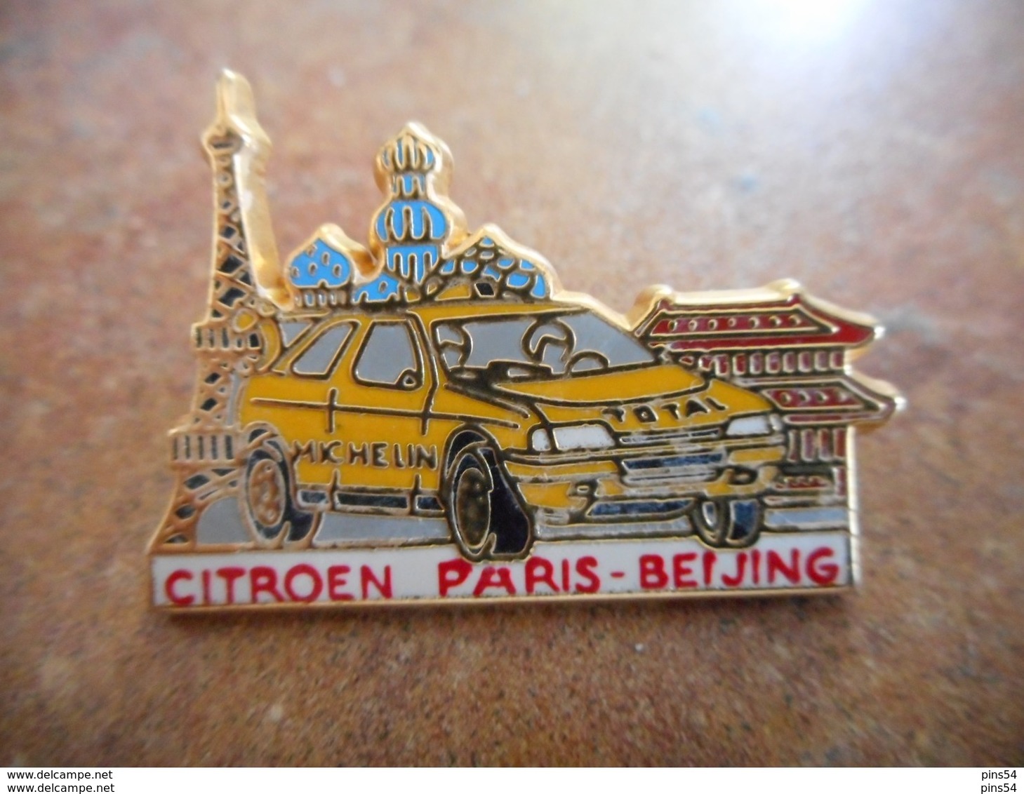 A010 -- Pin's Citroen Paris Beijing - Citroën