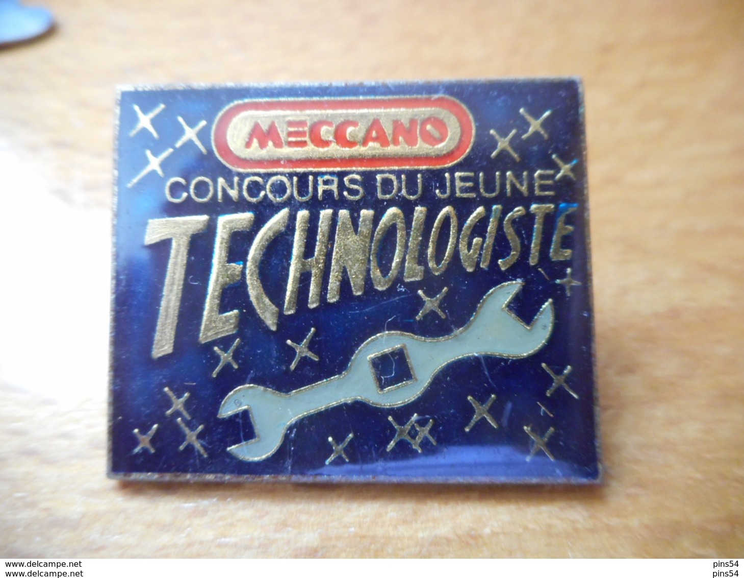 A033 -- Pin's Meccano Concours Du Jeune Technologiste - Jeux