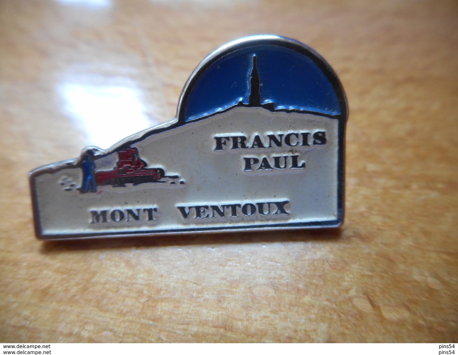 A002 -- Pin's Mont Ventoux Francis Paul -- Exclusif Sur Delcampe - Personnes Célèbres