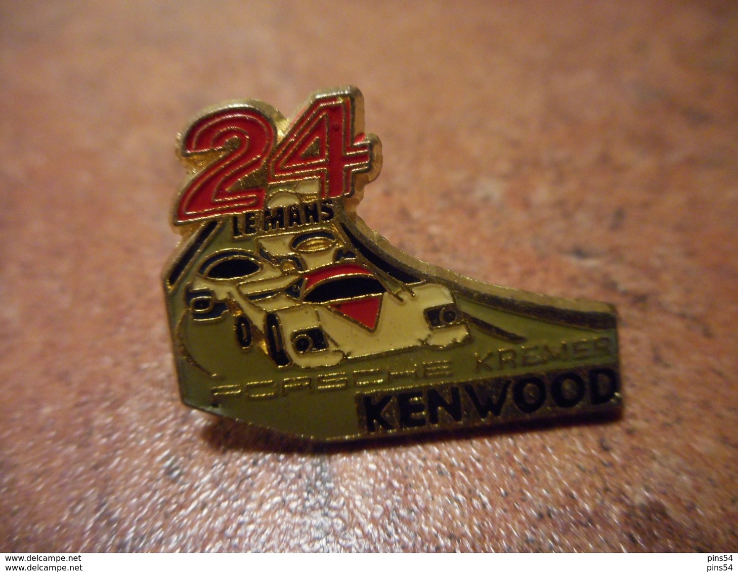 A022 -- Pin's 24H Du Mans Porsche Premier Kenwood - F1