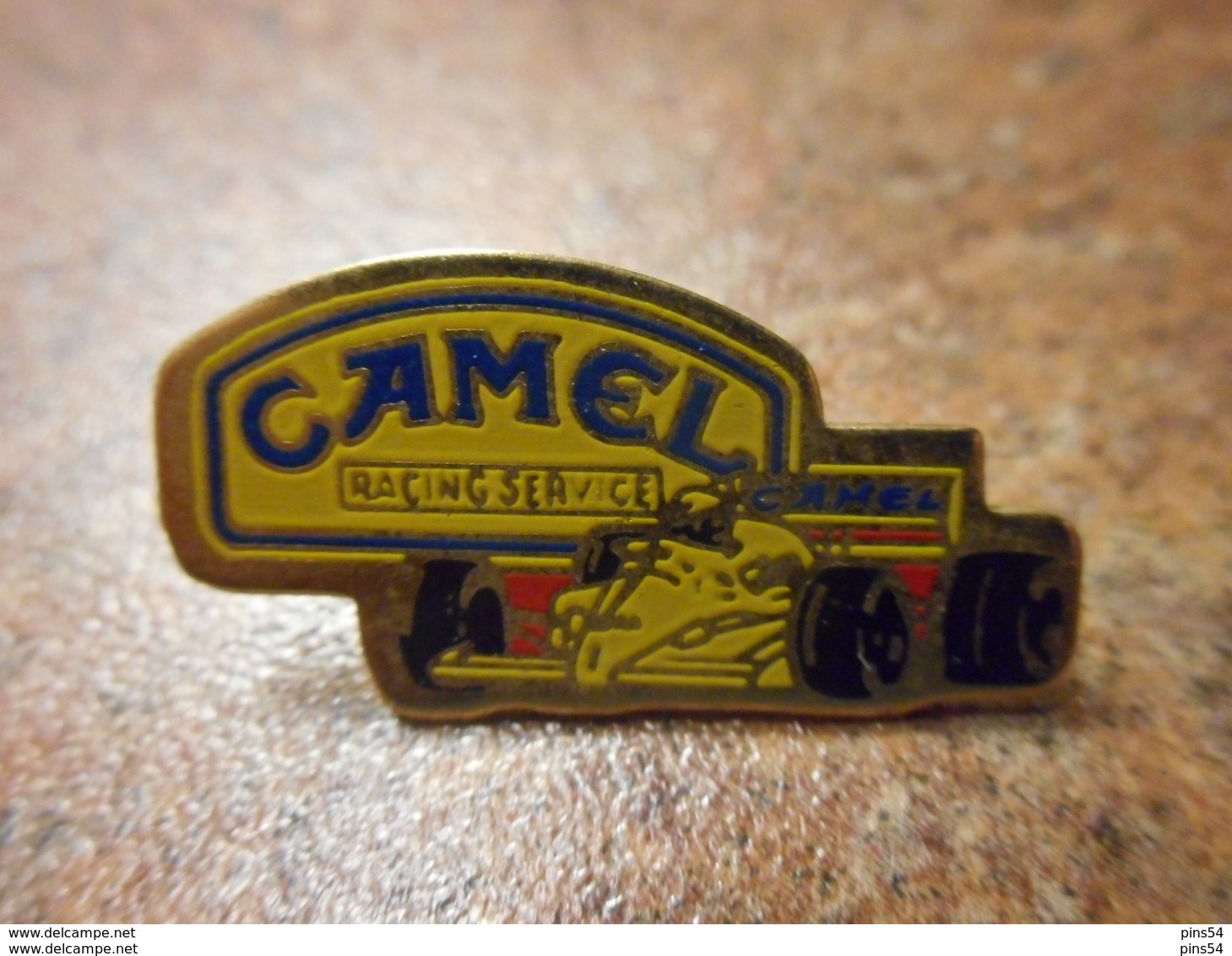 A029 -- Pin's Camel Racing Services - F1