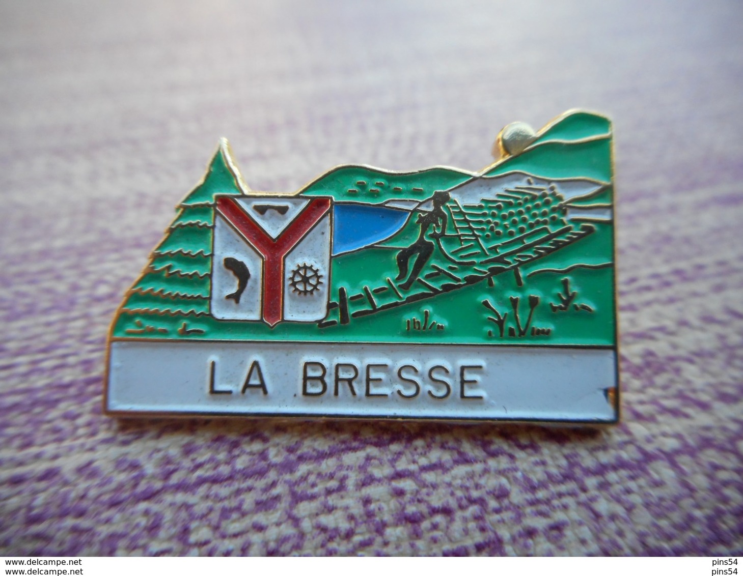 A003 -- Pin's La Bresse -- Exclusif Sur Delcampe - Ciudades