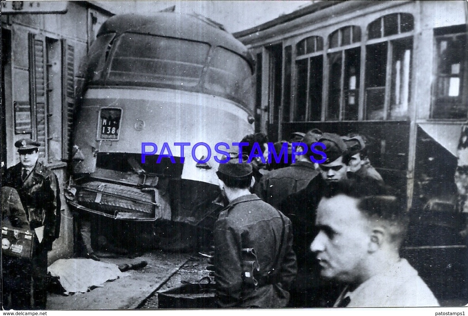 118930 AUTOMOBILE OLD BUS COLECTIVO & TRANVIA TRAMWAY ACCIDENTE YEAR 1959 PHOTO NO POSTAL POSTCARD - Other & Unclassified