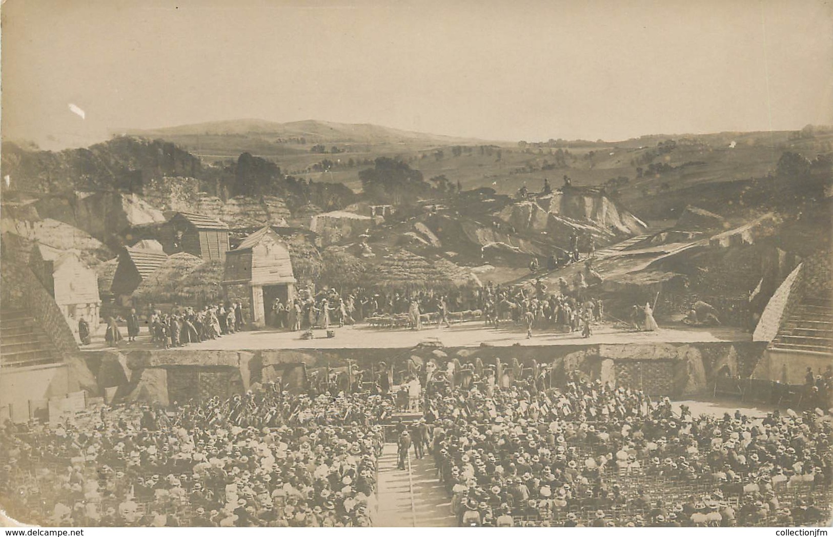 CARTE PHOTO FRANCE 34 " Béziers, Les Arênes " / THEATRE - Beziers