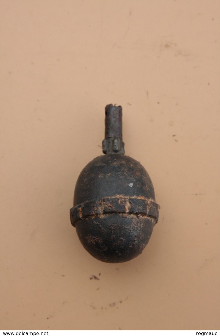 Lot 2 GRENADES  OEUF ALLEMANDE 1418 Inerte Et Un Allumeur En Plus - 1914-18