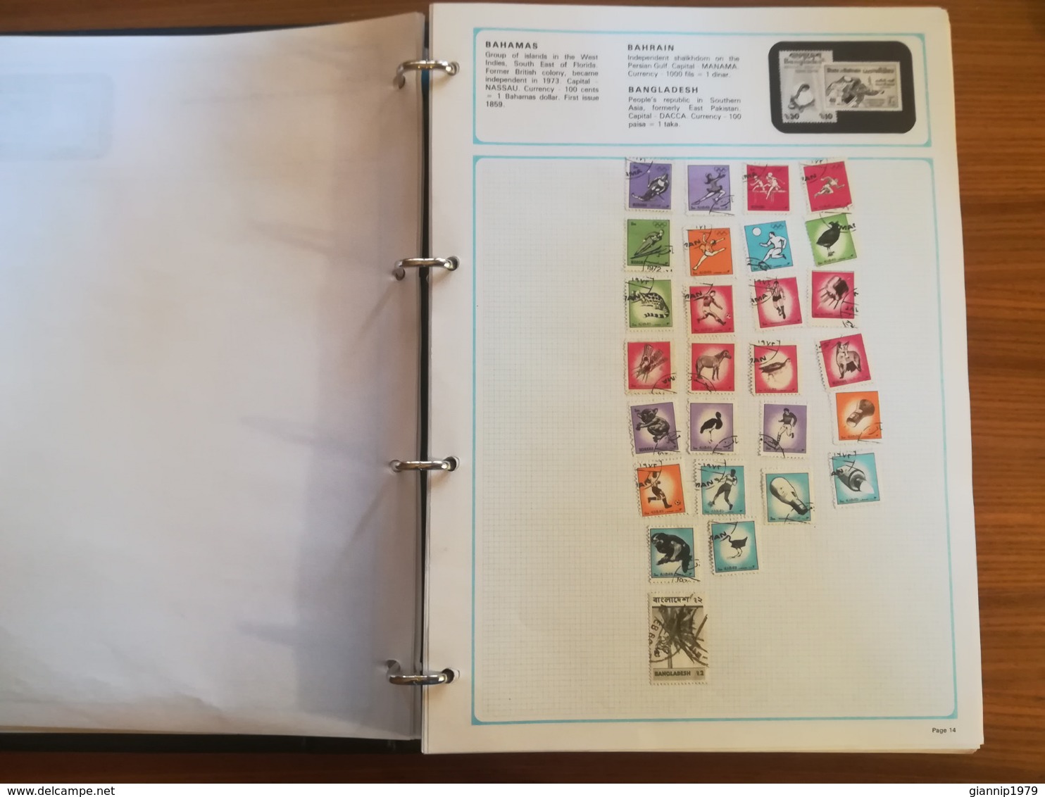 ALBUM FRANCOBOLLI STAMPS MONDO WORLD  USED OBLITERE LOTTO LOT ATTACCATI SU SCHEDE RACCOGLITORE