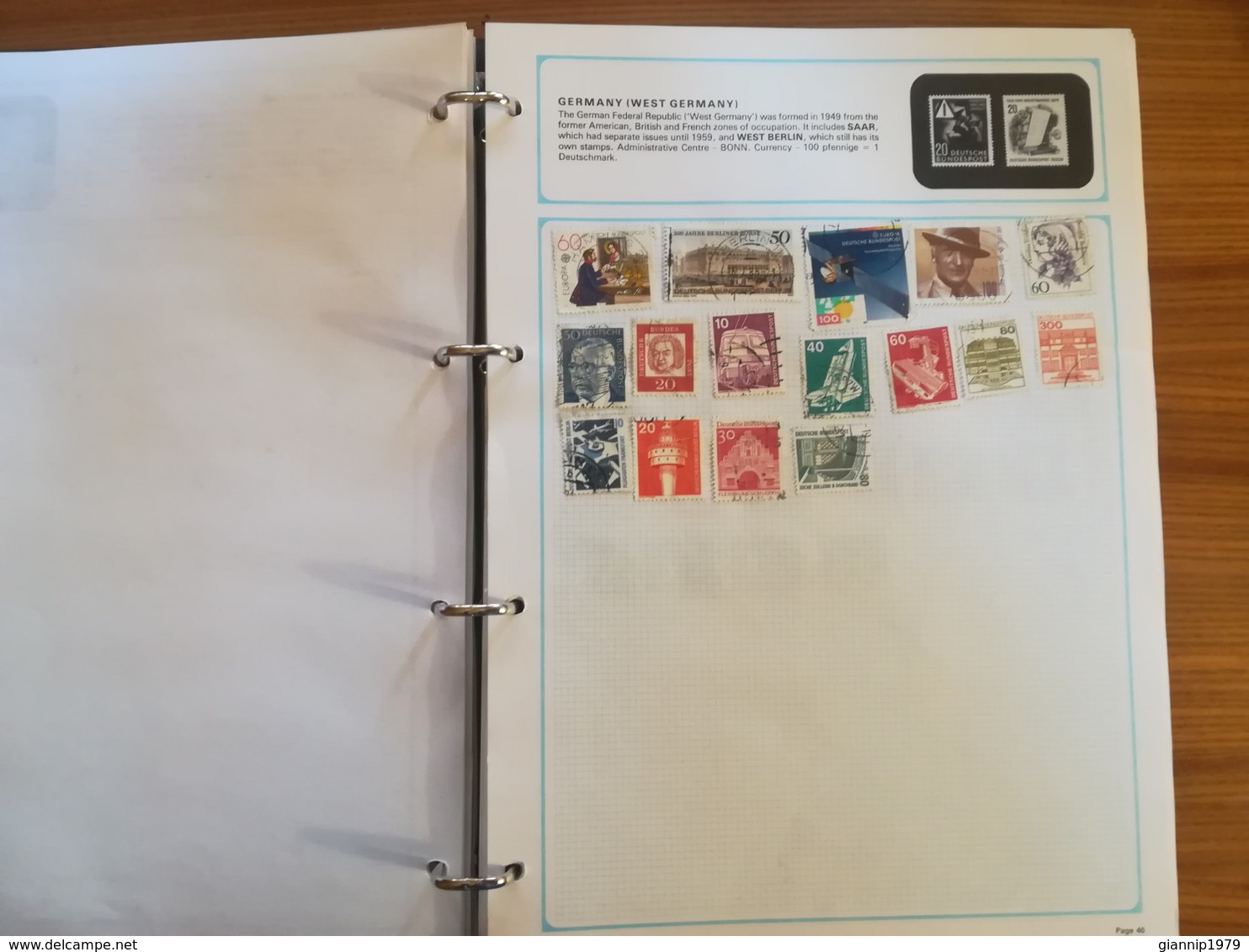 ALBUM FRANCOBOLLI STAMPS MONDO WORLD  USED OBLITERE LOTTO LOT ATTACCATI SU SCHEDE RACCOGLITORE