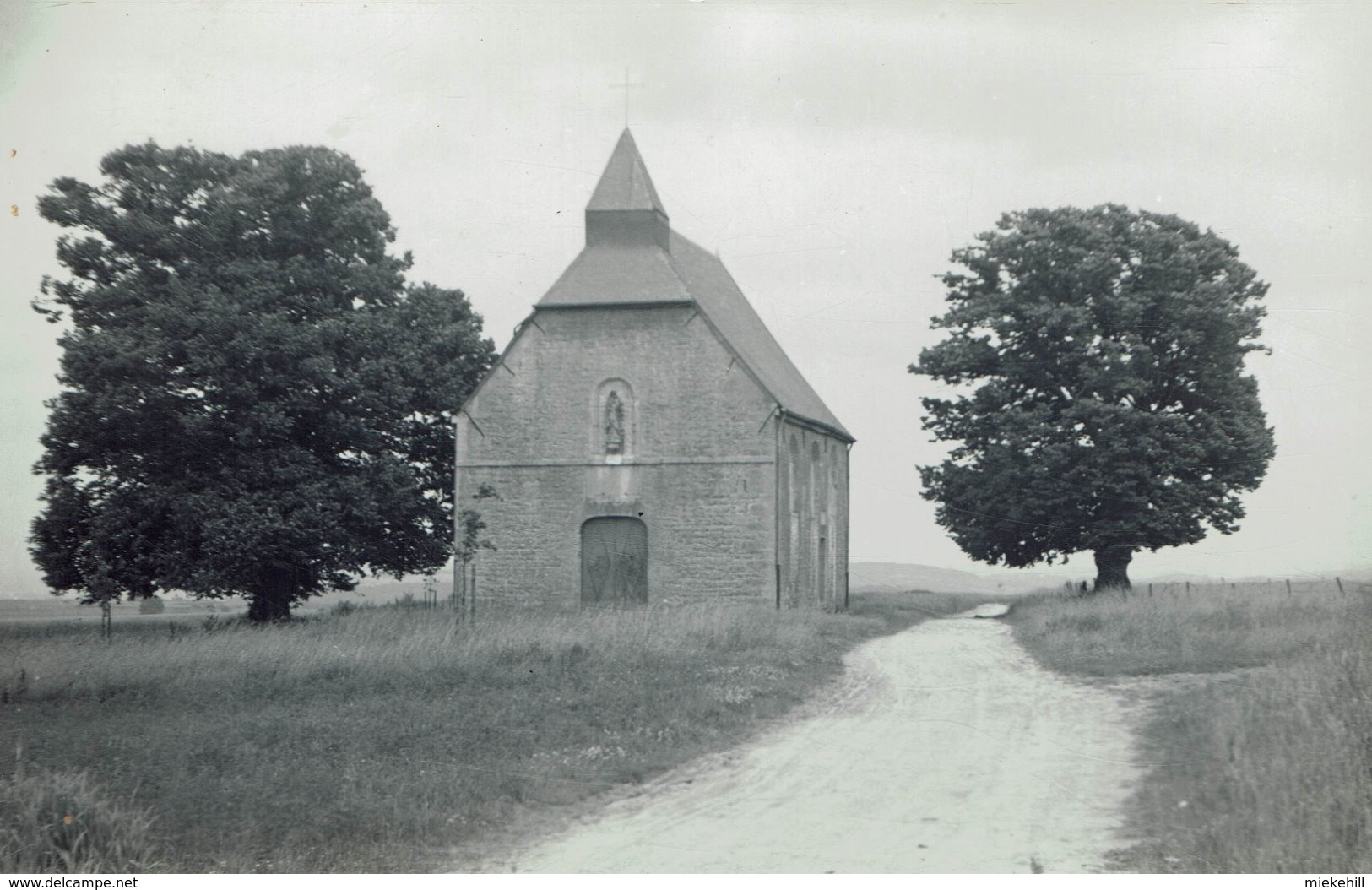 PESCHE LEZ COUVIN-CHAPELLE BONNE PENSEE-PHOTO GEVAERT - Couvin