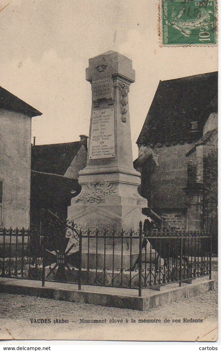 10 VAUDES  Monument Aux Morts - Autres & Non Classés