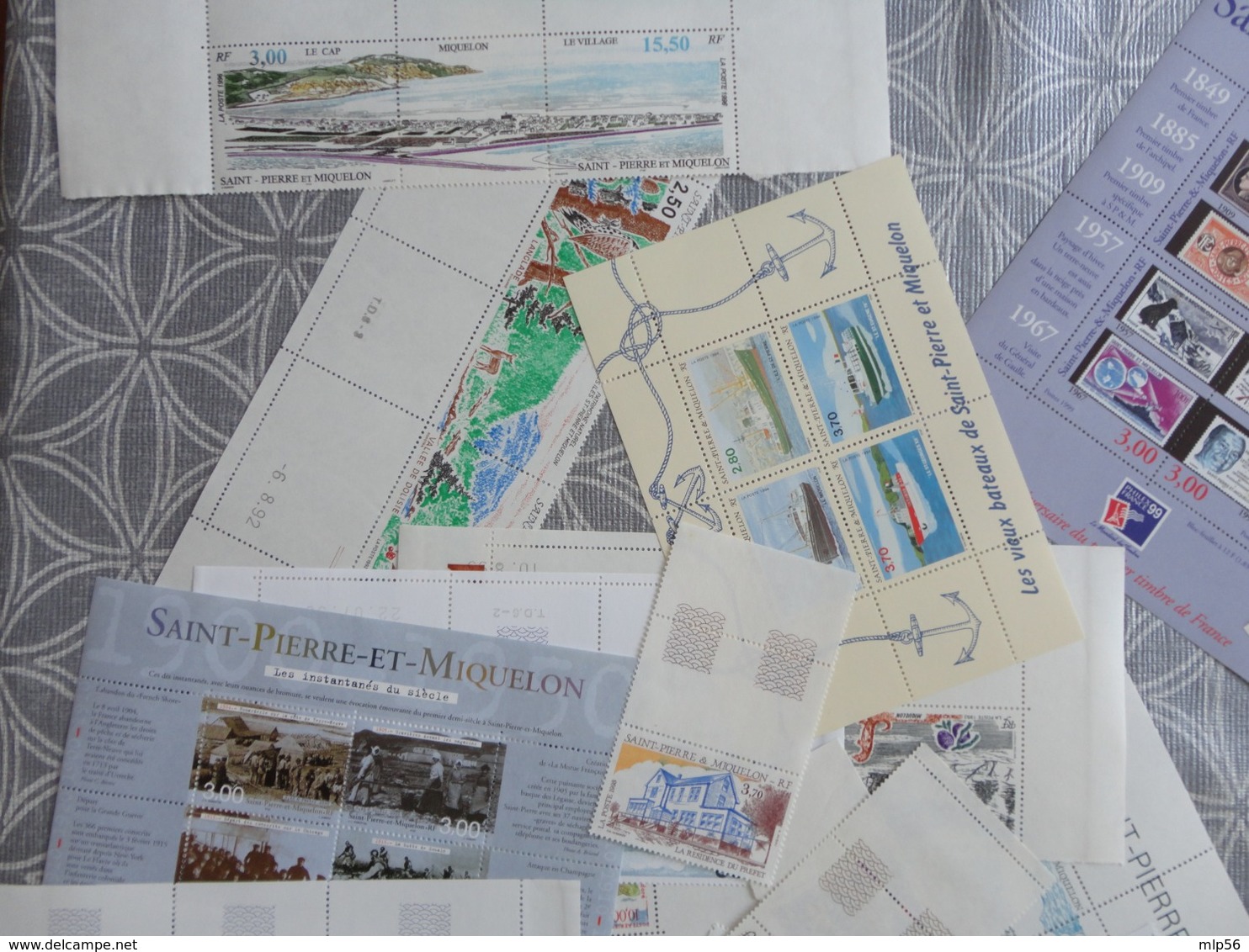 SAINT PIERRE ET MIQUELON LOT TIMBRES NEUFS  EURO Et FRANCS VALEUR FACIALE 212 € BLOC FEUILLET CARNET BORD DE FEUILLE - Collections, Lots & Séries