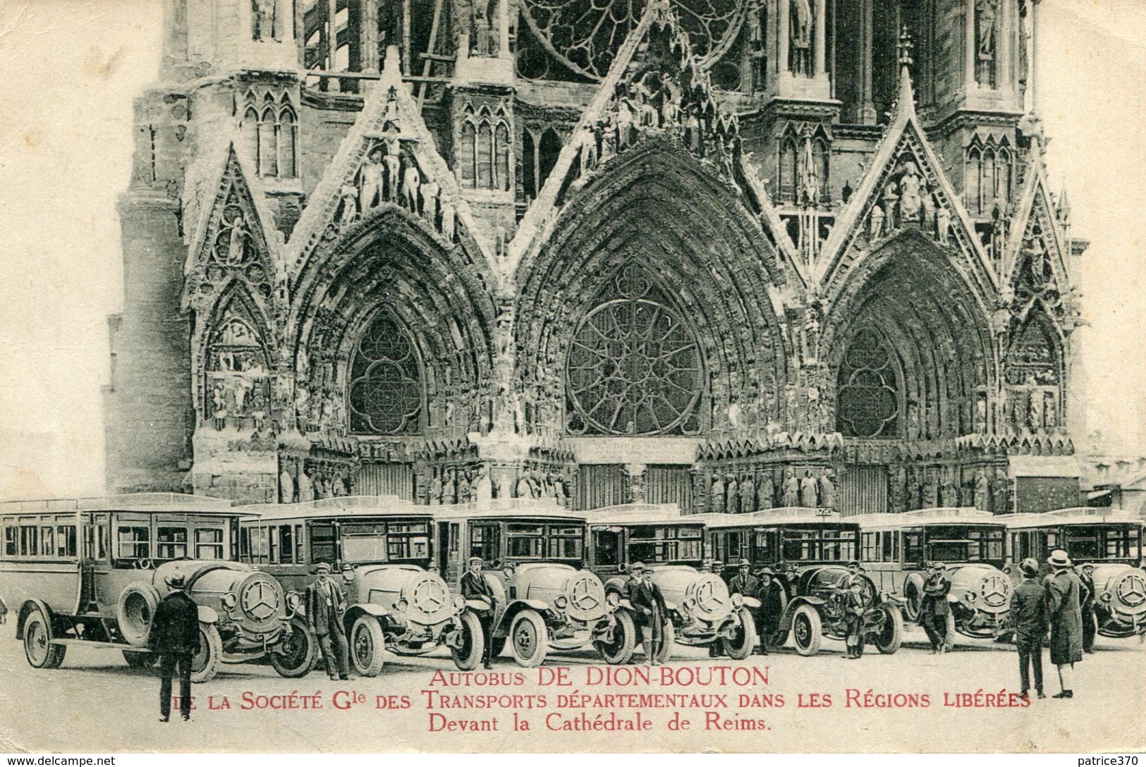 REIMS Autobus De DION BOUTON Sté Générale Transports Départementaux Régions Libérées Devant Cathédrale - Reims