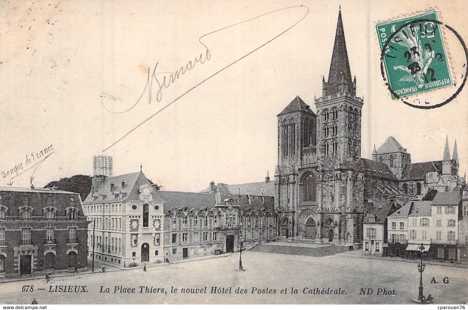 C P A 14 Lisieux Calvados NORMANDIE LA PLACE THIERS LE NOUVEL HOTEL DES POSTES LA CATHEDRALE CIRCULEE - Lisieux