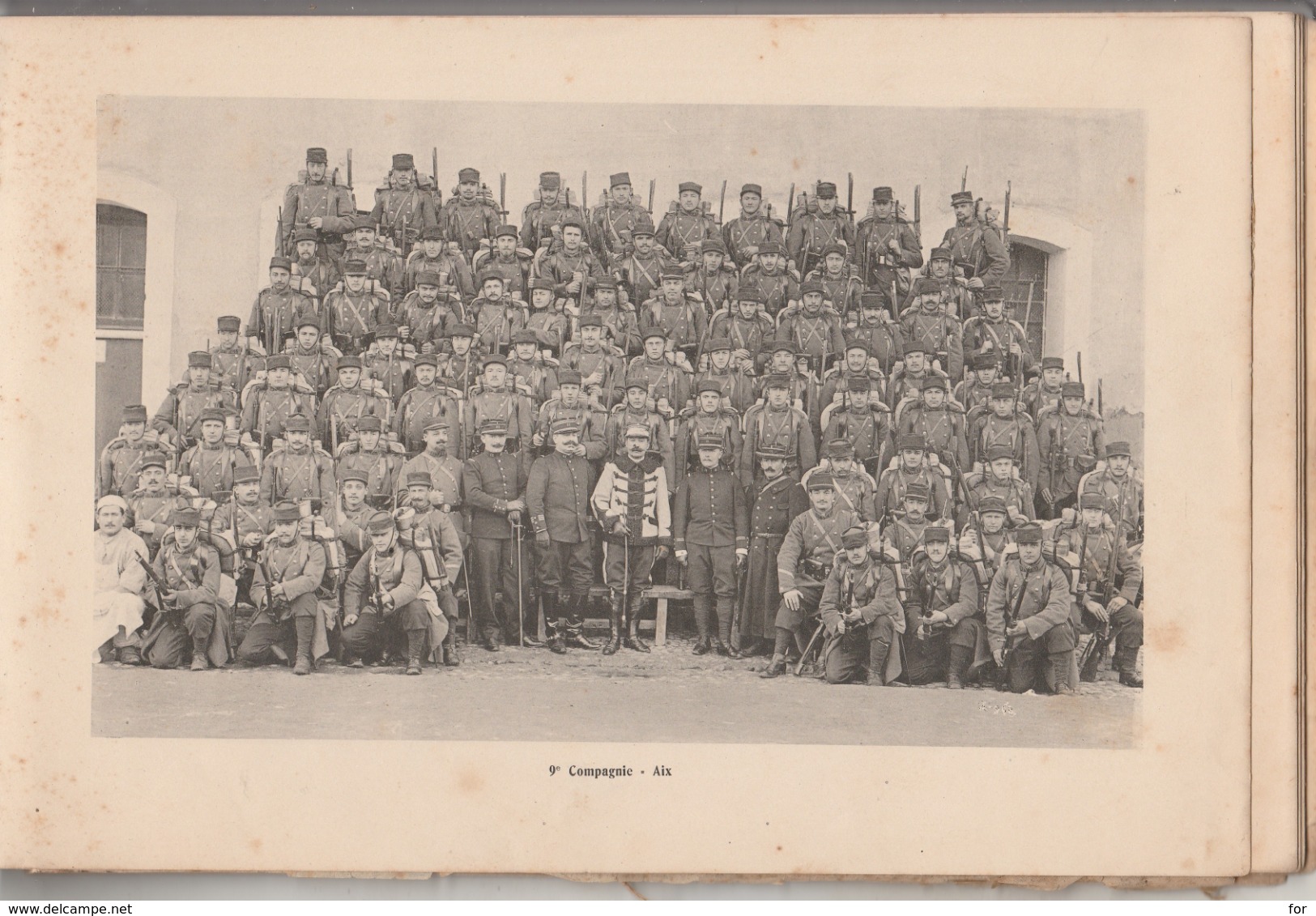 livre de 30 photos : 61é régiment d'infanterie ( aix en provence - privas - draguignan ( 15 pages ) format 28cm x 19cm -
