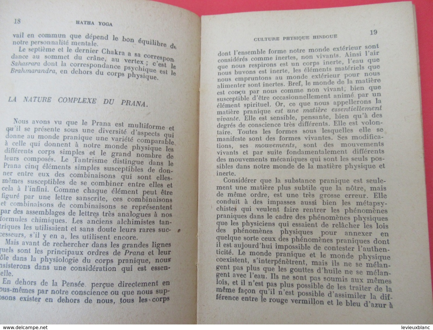 Livre/ Culture Physique Hindoue/ Les Asanas ( Ou "Postures")/ Hatha Yoga/ C KERNEÏZ/Taillandier/ 1954      LIV171 - Gezondheid