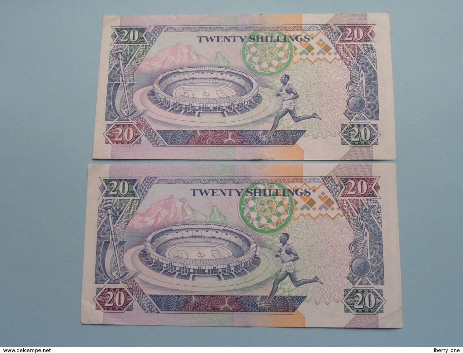 2 X 20 Twenty SHILLINGS ( Shilingi Ishirini ) Central Bank Of KENYA ( For Grade, Please See Photo ) ! - Kenia