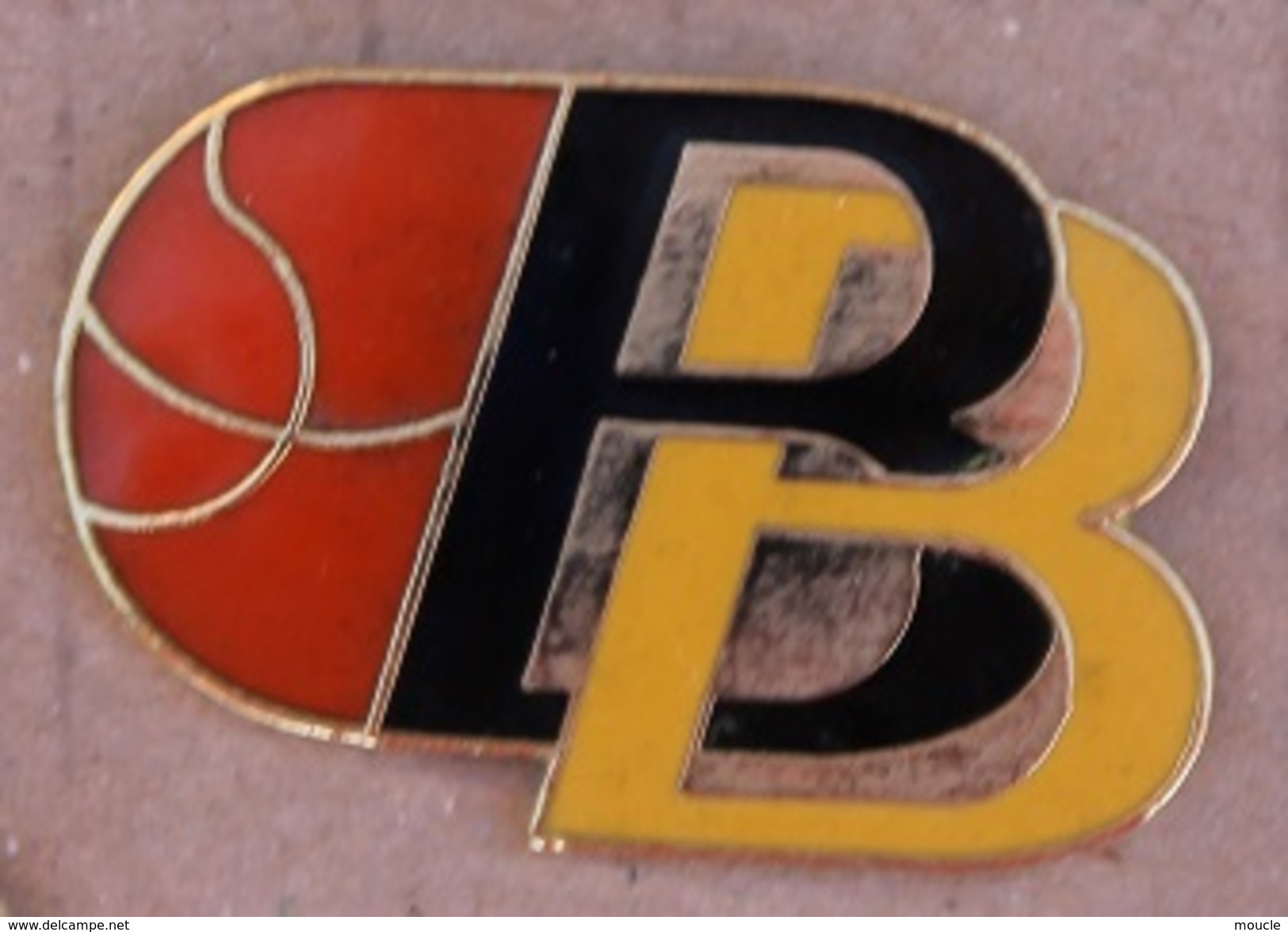 BASKET BALL CLUB-  BERNEX BASKET BB - GENEVE - SUISSE - BALLON   -  (22) - Basketbal