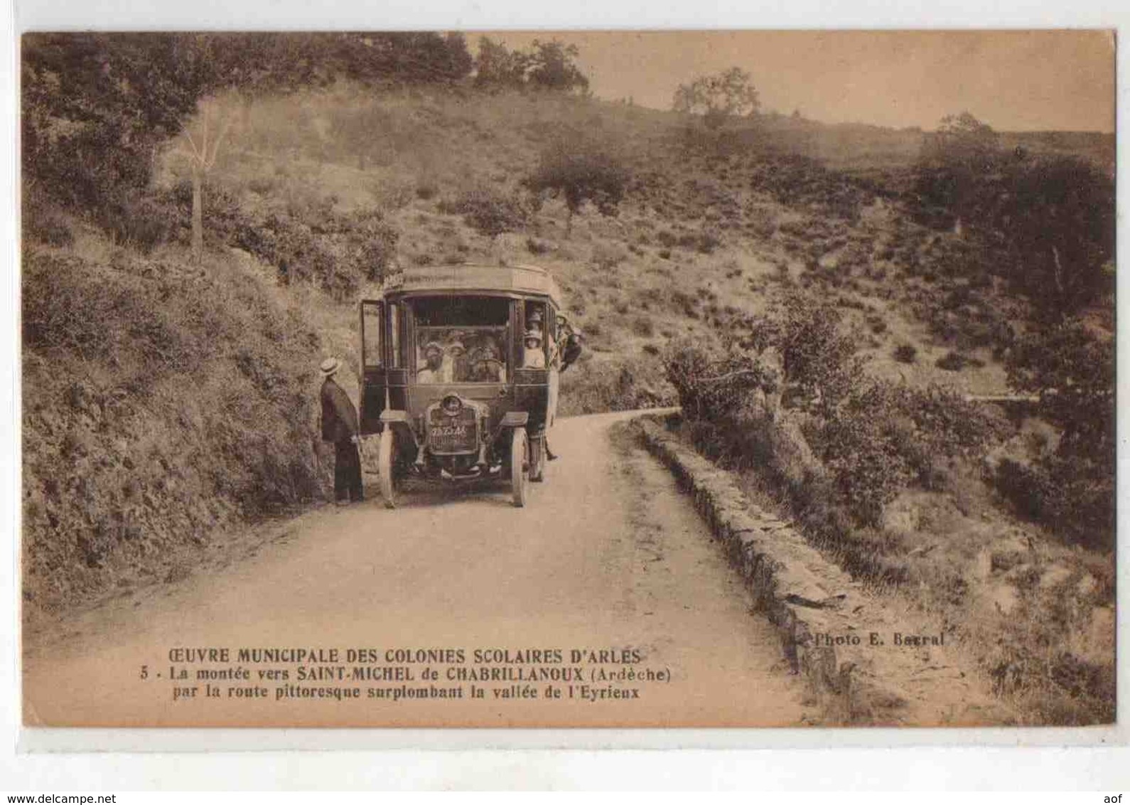 Montée Vers SAINT-MICHEL-de-CHABRILLANOUX - Autres & Non Classés