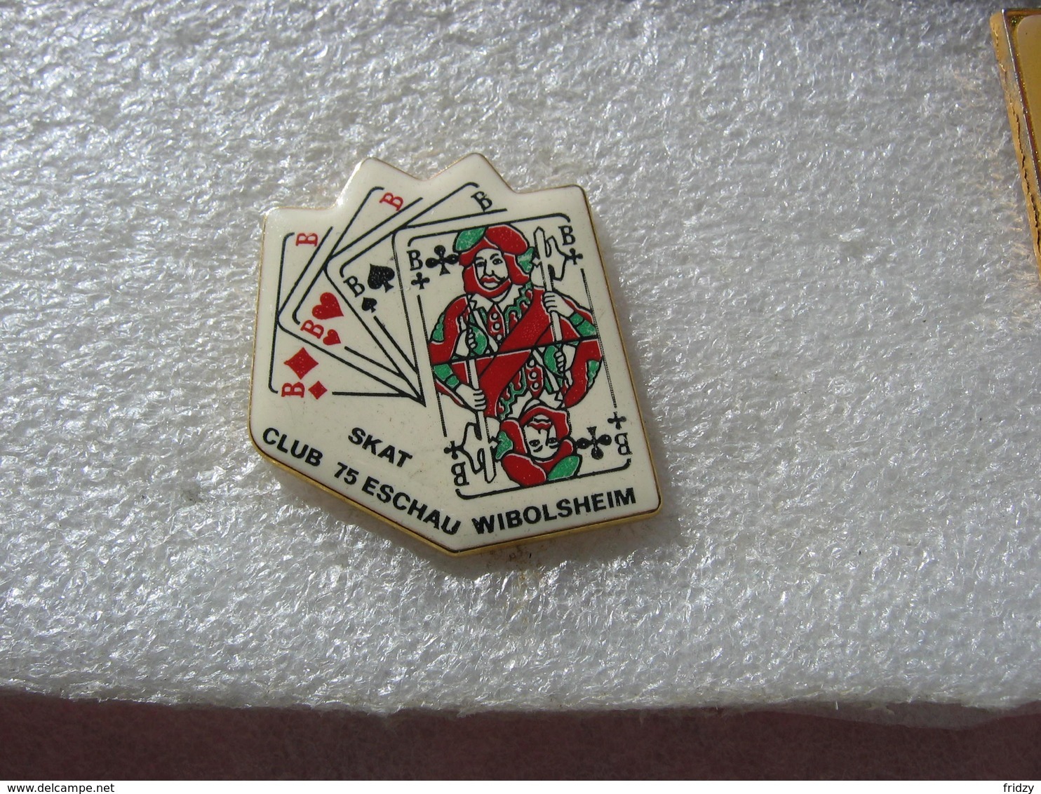 Pin's Jeu De Cartes: SKAT Club 75 De La Commune De ESCHAU - WIBOLSHEIM - Jeux