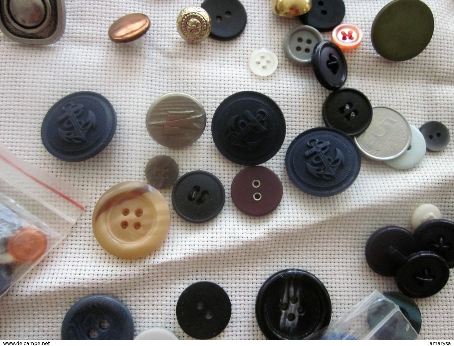 Vintage French Creative Hobbies, Rustic Canvas Embroidery Embroidery And Buttons All Kinds, All Sizes And All Colors - Bottoni Di Colletto E Gemelli