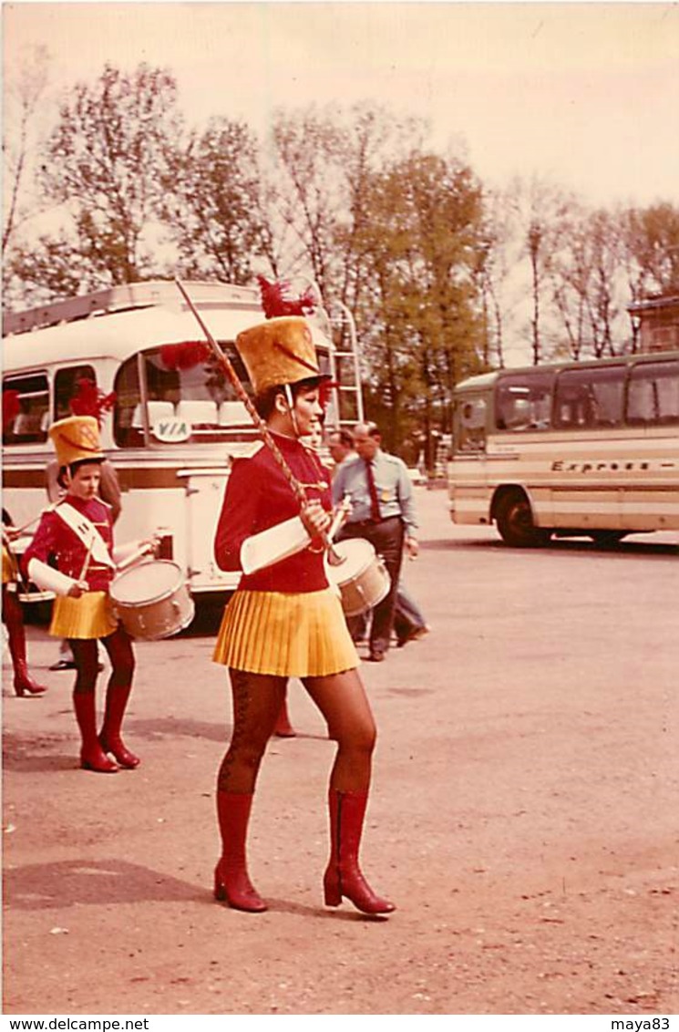 LOT DE 4 PHOTOS PIN UP MAJORETTES  NEUFCHATEAU