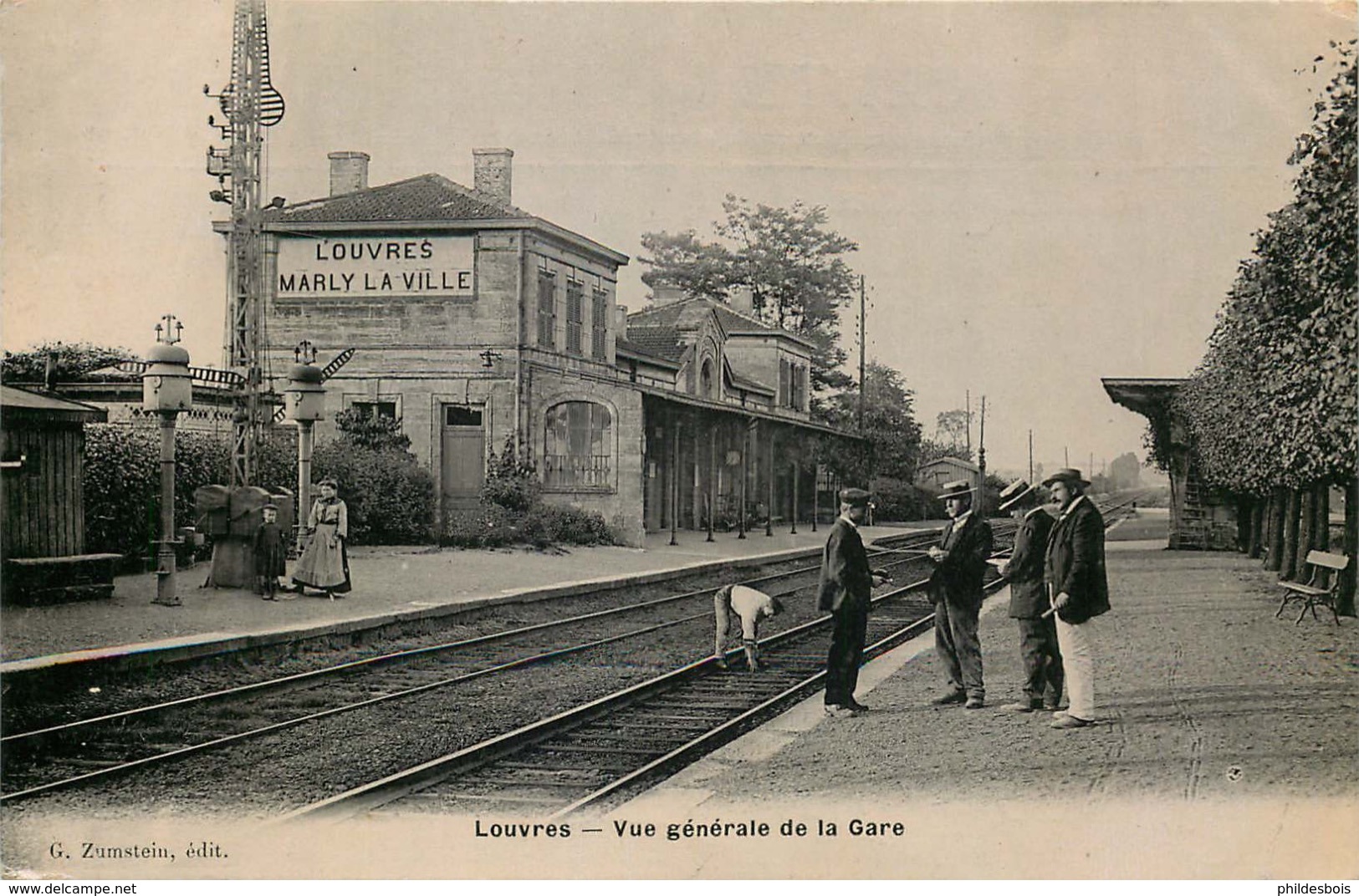 VAL D'OISE  LOUVRES. Vue De La Gare - Louvres